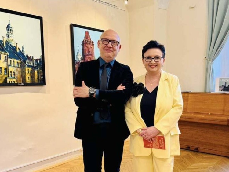 wernisaż Jarosława Kiełbasiewicza „Oleśnickie zabytki w obrazach”