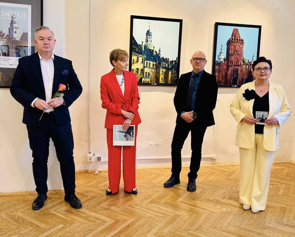 wernisaż Jarosława Kiełbasiewicza „Oleśnickie zabytki w obrazach”